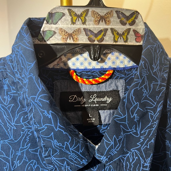 Dirty Laundry Shark Button Up - Picture 3 of 8